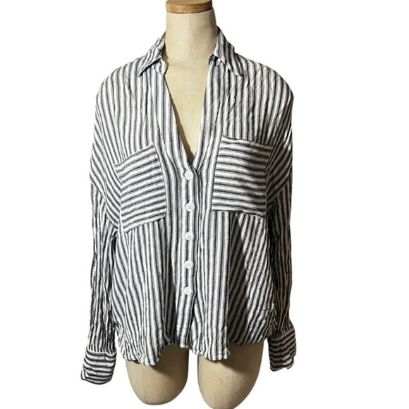 Vici blouse women's L gray white striped loose fit adjustable sleeve button down - Picture 1 of 10
